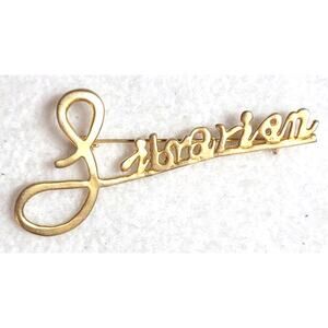 Librarian Brooch Pin Goldtone Metal Cursive Word Book Lover Novelty Retro